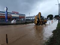 Sete desalojados em Abrantes, 4 automobilistas tiveram de ser resgatados dos carros e muitas inundações (c/áudio, fotos e vídeo) - EM ATUALIZAÇÃO 