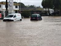 Sete desalojados em Abrantes, 4 automobilistas tiveram de ser resgatados dos carros e muitas inundações (c/áudio, fotos e vídeo) - EM ATUALIZAÇÃO 