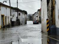 Em Abrantes, há estradas cortadas e evacuam-se as zonas baixas (Em atualização)