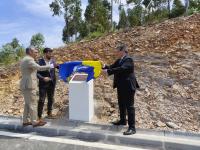 Nacional 2 já tem marco que assinala o ponto central da estrada que «rasga» o país (c/áudio)