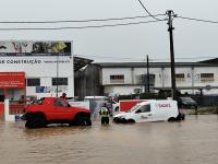 Sete desalojados em Abrantes, 4 automobilistas tiveram de ser resgatados dos carros e muitas inundações (c/áudio, fotos e vídeo) - EM ATUALIZAÇÃO 