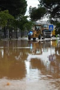 Chuva e vento provocam inúmeras ocorrências na região (C/ Áudios, vídeos e fotos)