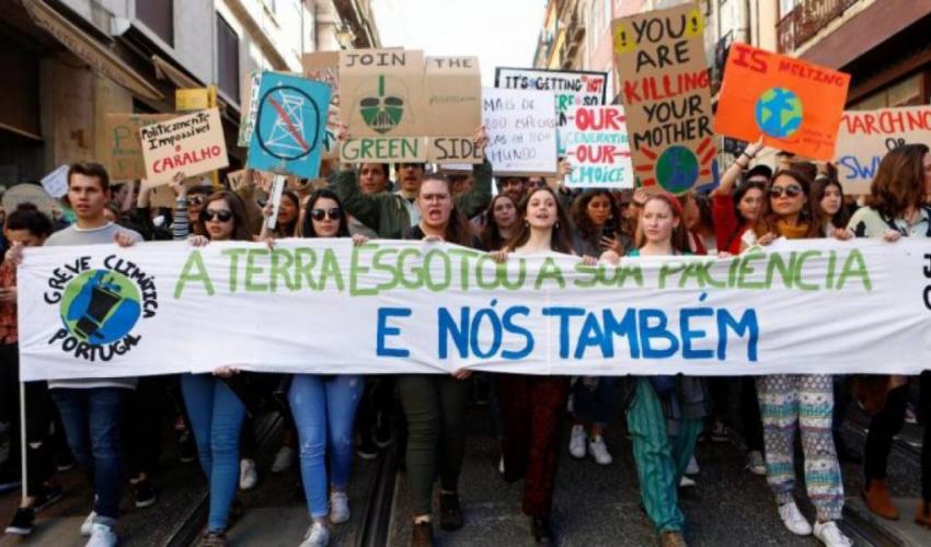 Greve climática estudantil convoca protestos com agenda alargada a problemas sociais