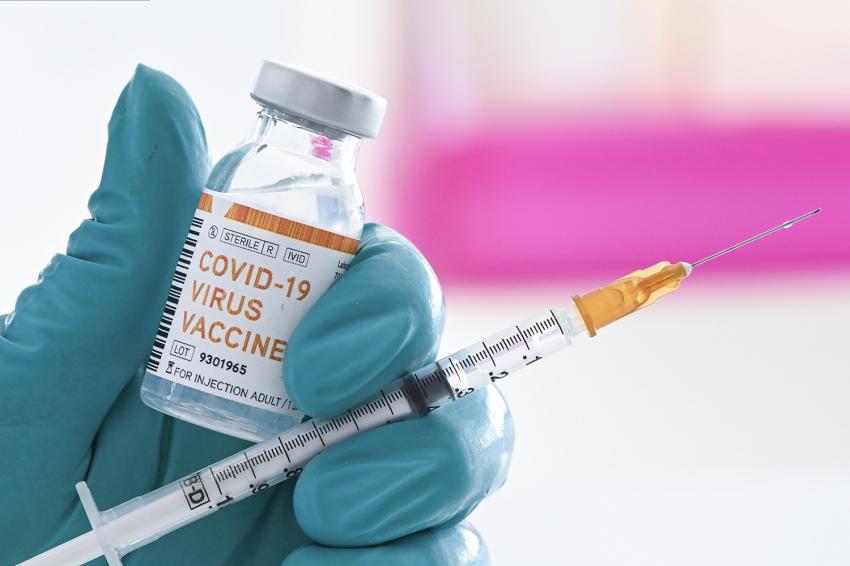 Covid-19: Cem mil vacinas na próxima semana para idosos ou com doenças associadas - Costa 